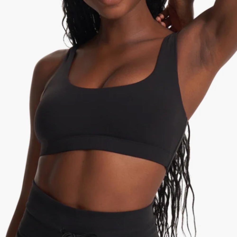 Vuori Daily Bra – Black (Size S)